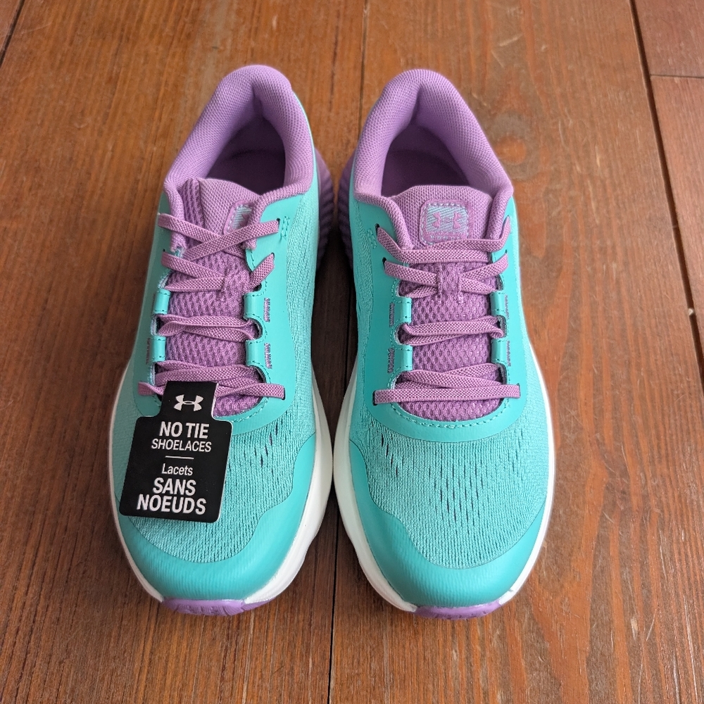 NIB under armour rogue 4 AL turquoise/purple girls no tie sneakers size 2.5